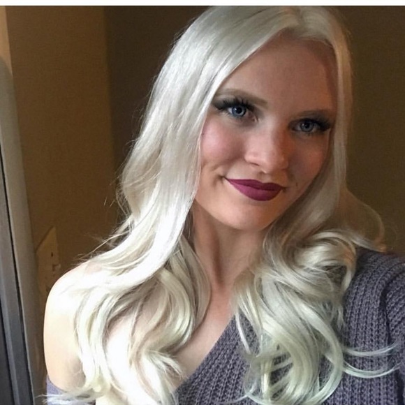 Meet Your Posher, Lisa! - Picture 2 of 8